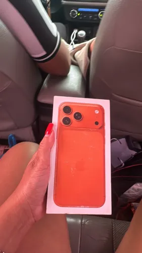 iPhone 17 pro max lacrado