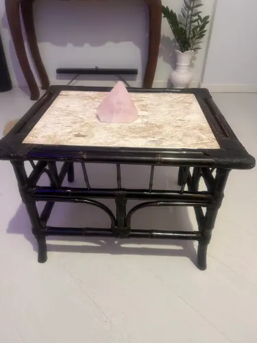 Mesa de Centro Vintage em Bambu Preto e Pedra