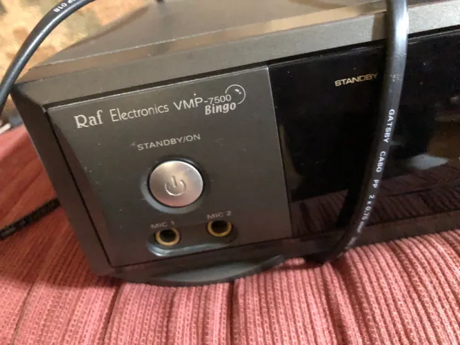 Videokê profissional VMP 7500/6 cartuchos =1500 musicas