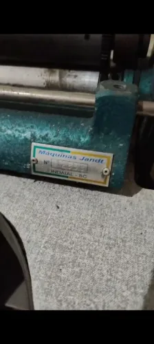 Máquina de cortar viés