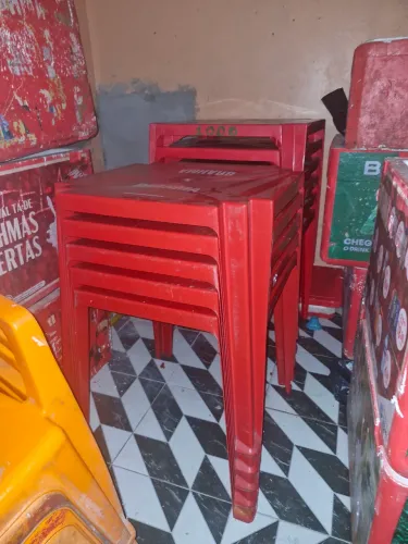 10 mesa e 40 cadeiras brahma