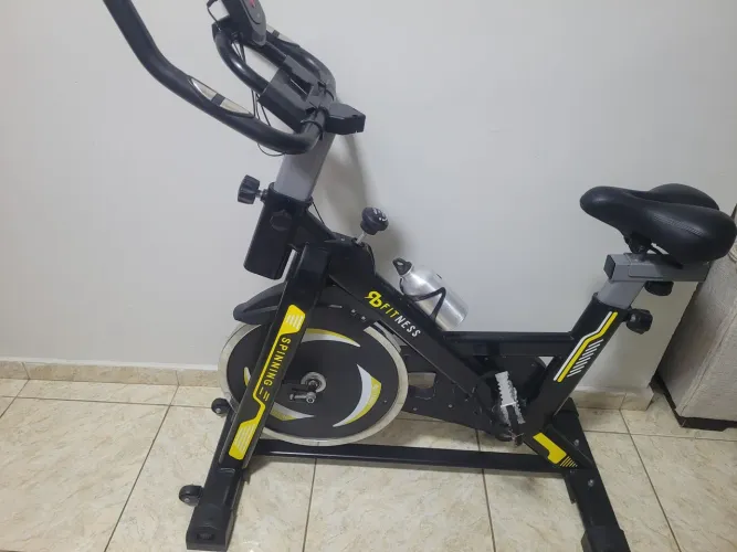 Vendo bicicleta ergométrica Bicicleta Spinning WCT Fitness