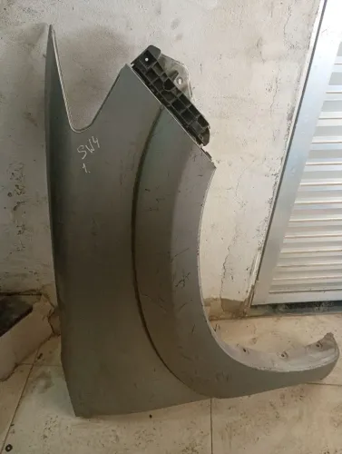 Paralama de Toyota Hilux sw4 2012 a 2105 com fender e guia lado direito apenas 450 reais