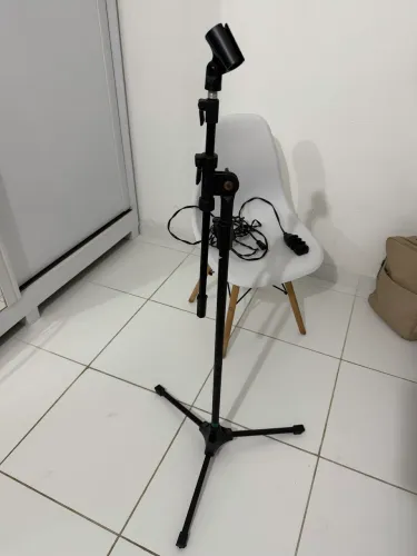 Pedestal para microfone
