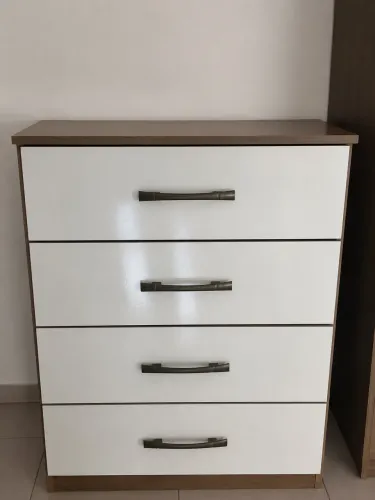 Vendo cômoda