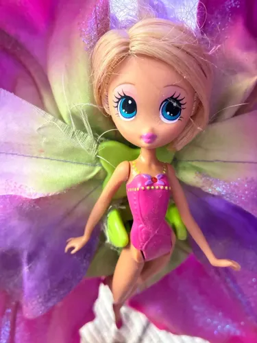 Boneca barbie polegarzinha