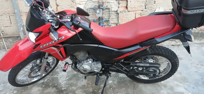 Estou vendendo porque comprei outra nova .