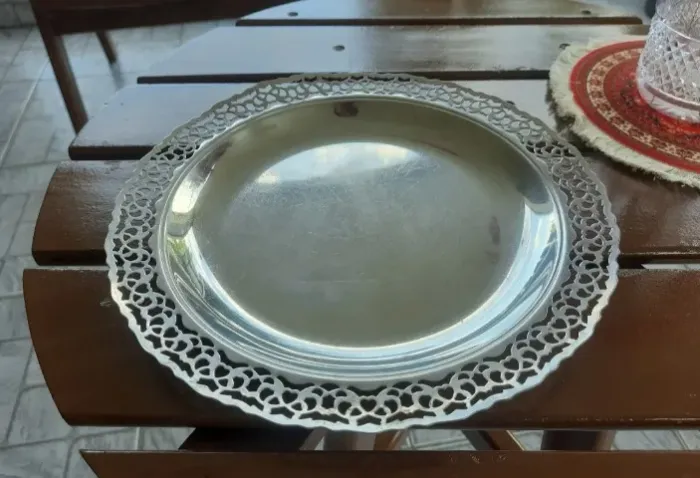 Bandeja antiga 29cm diâmetro louça antiga