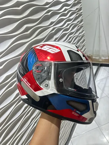 Capacete LS2 Vector Evo
