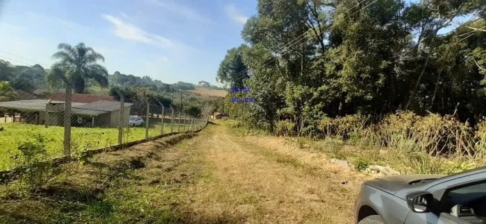 CHÁCARA 6 MIL M² A UM KM DA IGREJA DO SERRINHA, COM ESCRITURA E REGISTRO DE IMÓVEIS, CASA