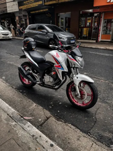 Honda CB 300R 2014