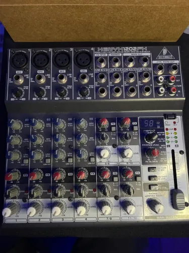 Mede de som xenyx 1202 FX 