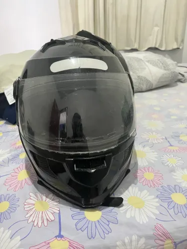 Vendo dois capacetes