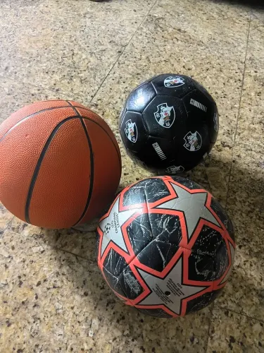 Bolas em ótimo estado