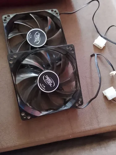 Vendo 2 FANS pra computador da Marca deep Cool120mm