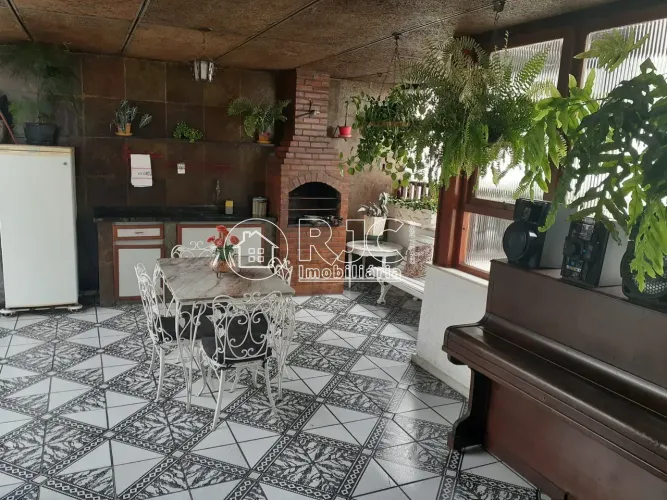 Apartamento de 148 metros quadrados no bairro Tijuca com 4 quartos
