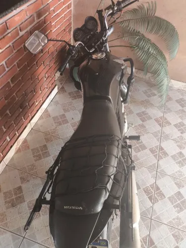 Moto a venda