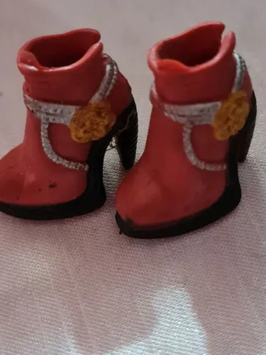Par de sapato/bota da barbie cos 03