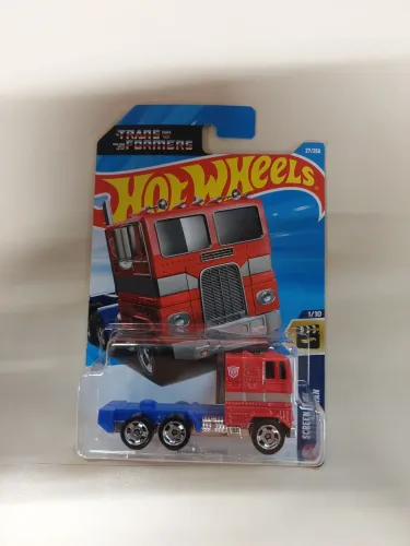 Carrinho HotWheels Optimus prime