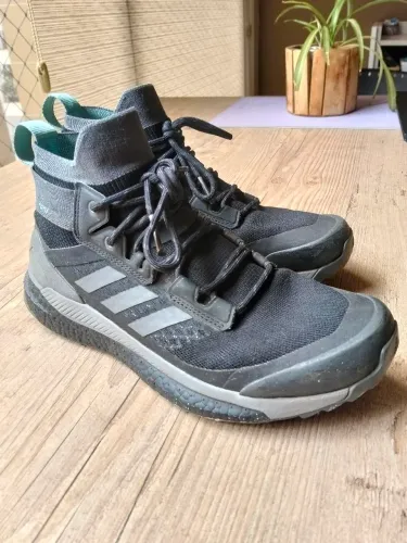 Bota ADIDAS