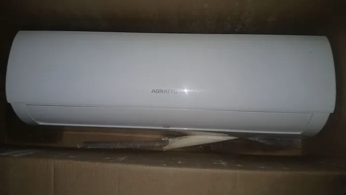Ar condicionado Agrato semi novo [único dono] não é inverter 