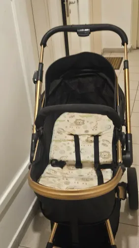 <br><br><br><br><br><br><br>Carrinho de Bebê Vulkan Golden + Bebê Conforto Cocoon + Base - Dzieco<br>R$ 3.499,00