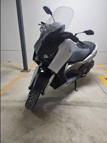 Xmax Connect novíssima 