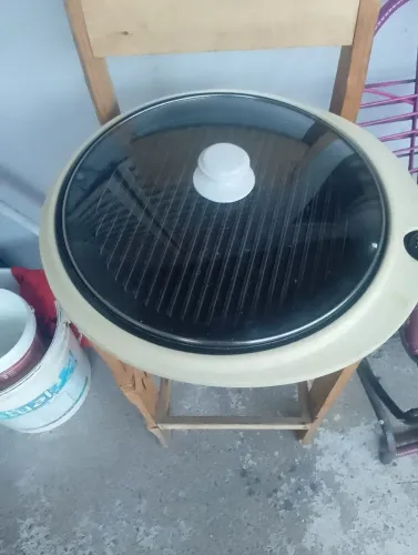 Vendo assadeira de churrasco 110