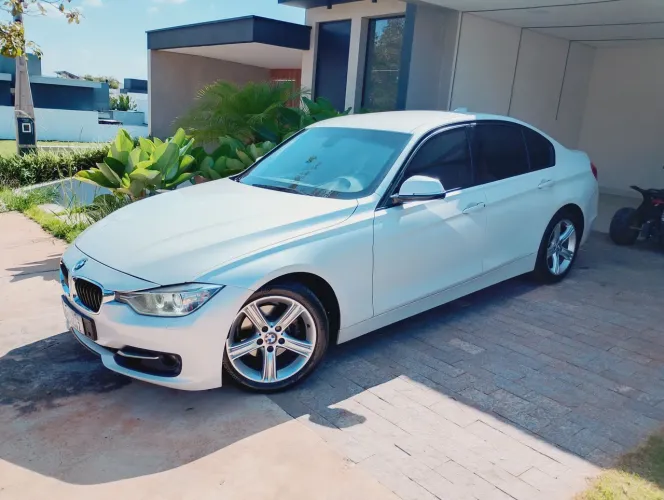 BMW 320I A 2.0 Turbo/activeflex 16V 184cv 4P 2013