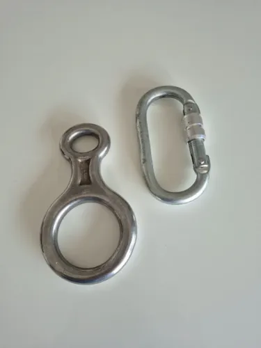 Mosquetão Aço + Freio 8