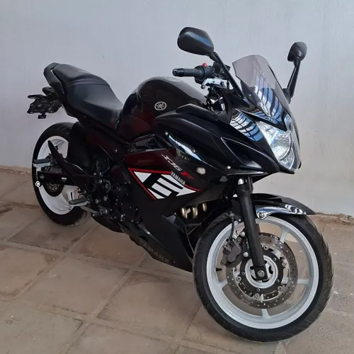 XJ6 F 2011 em excelente estado!