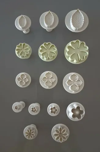 Kit cortadores de plástico- temas variados