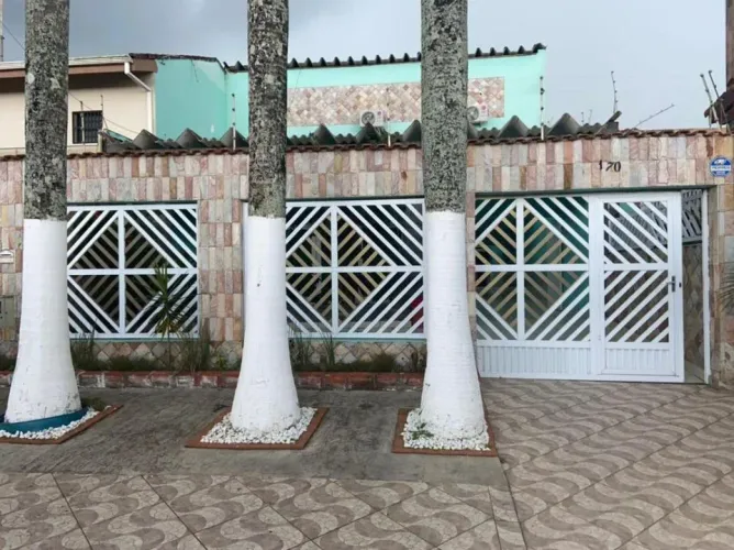 Casa para Venda em Itanhaém, Cibratel 1, 4 dormitórios, 1 suíte, 2 banheiros, 4 vagas