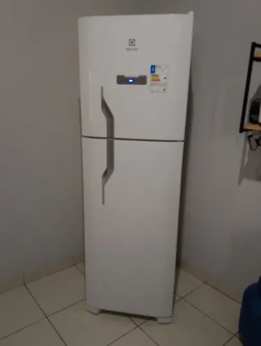 Geladeira Eletrolux 400 lts