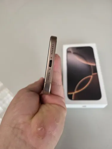 Iphone 16 pro max zero unico dono bateria 100%