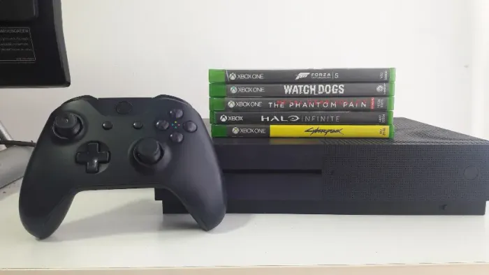 Xbox One S ROXO 500GB OPORTUNIDADE