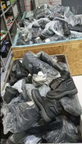 Bota segurança Bompel bidensidade de Amarrar e elástico lote com 135 pares