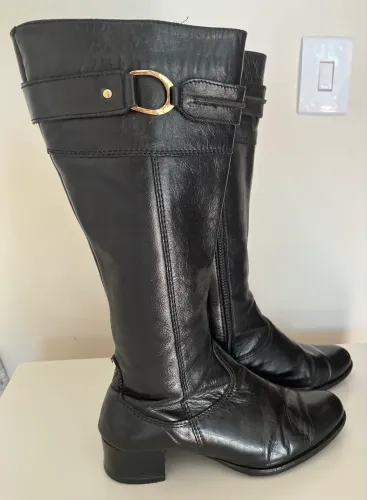 Bota de couro Spatifilus