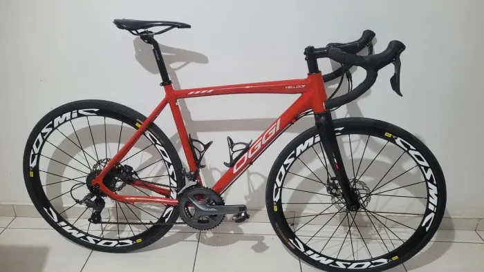 Bike GRAVEL OGGI tamanho M com Rodas Personalizadas 
