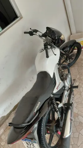 Titan 150 
