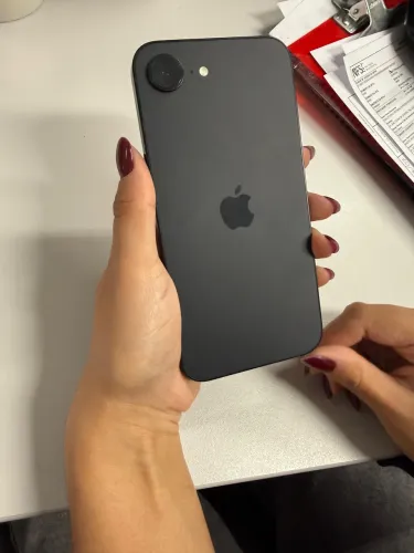 iPhone 16e 128gb
