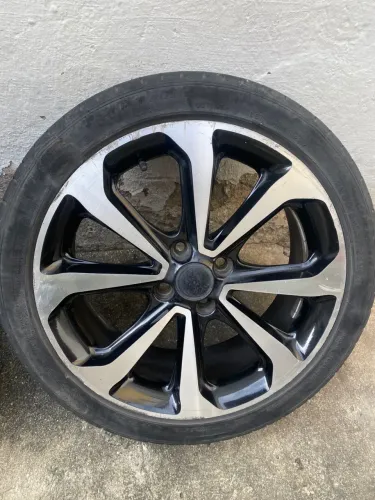 Vendo roda 17 furação 4x100
