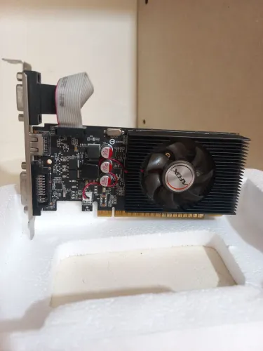 Placa de video Nvidia GT 730 4Gb