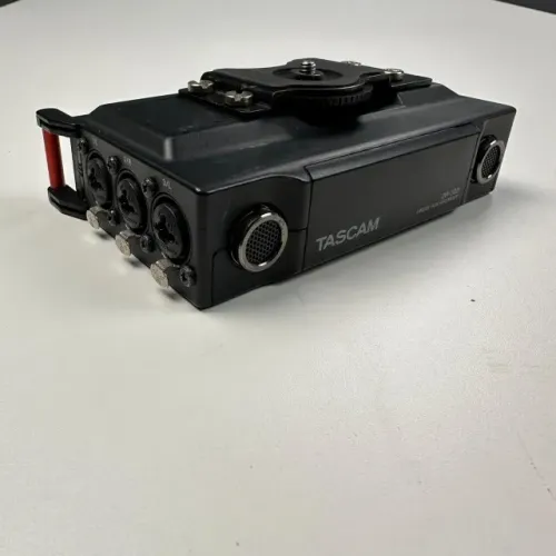 Gravador Tascam Dr-70d / 6 Entradas / 4 Trilhas Com Microfones