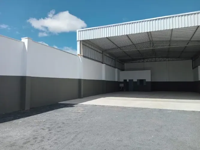 Galpão comercial 360m², bairro Henrique Nery, Sete Lagoas.