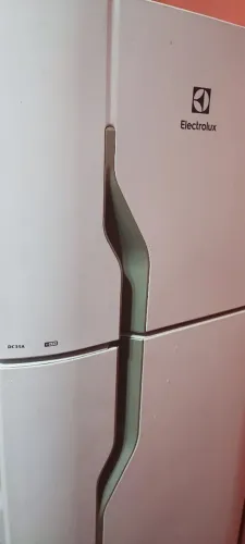 Geladeira Eletrolux Dc35a 260 litros
