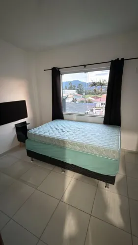Cama box queen (box + colchão)