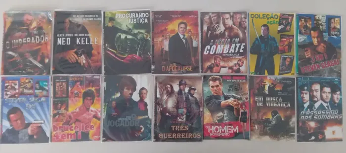 Lote com 302 DVDs de Filmes