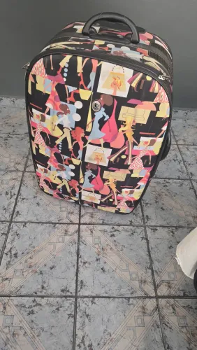 Mala 23kg semi nova