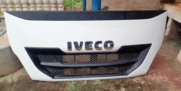 Capô dianteiro IVECO HI WAY  com"alma,letreiro e grade" (usado)